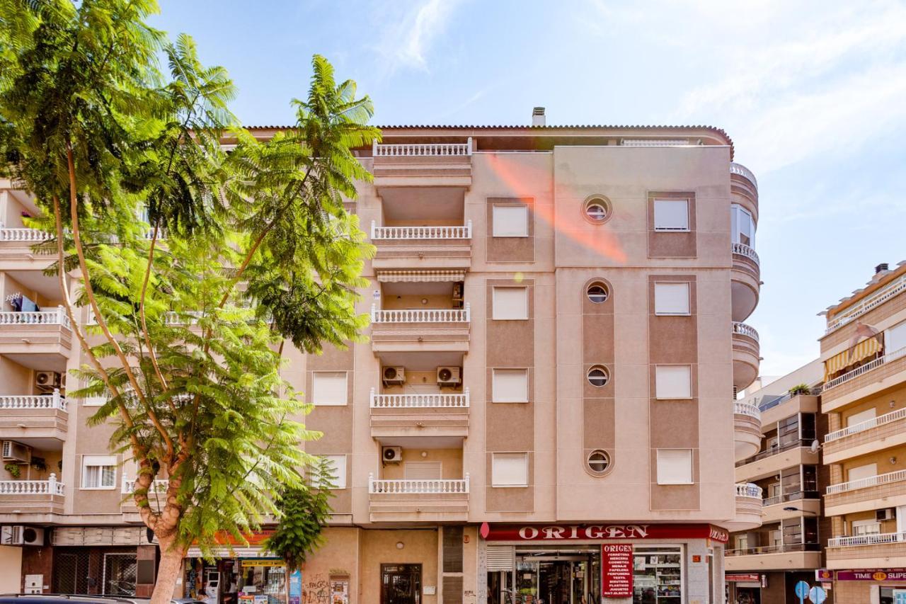 Apartamento Caballero De Rodas Torrevieja Exterior photo